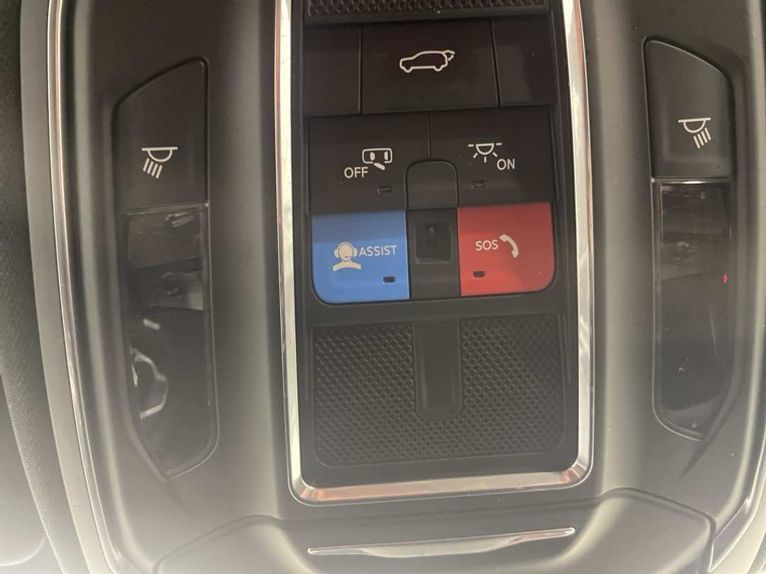 2024 Jeep Wagoneer - Image 29