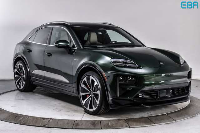 2024 Porsche Macan Turbo