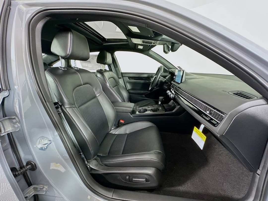 2026 Honda Civic Sport Touring - Image 29