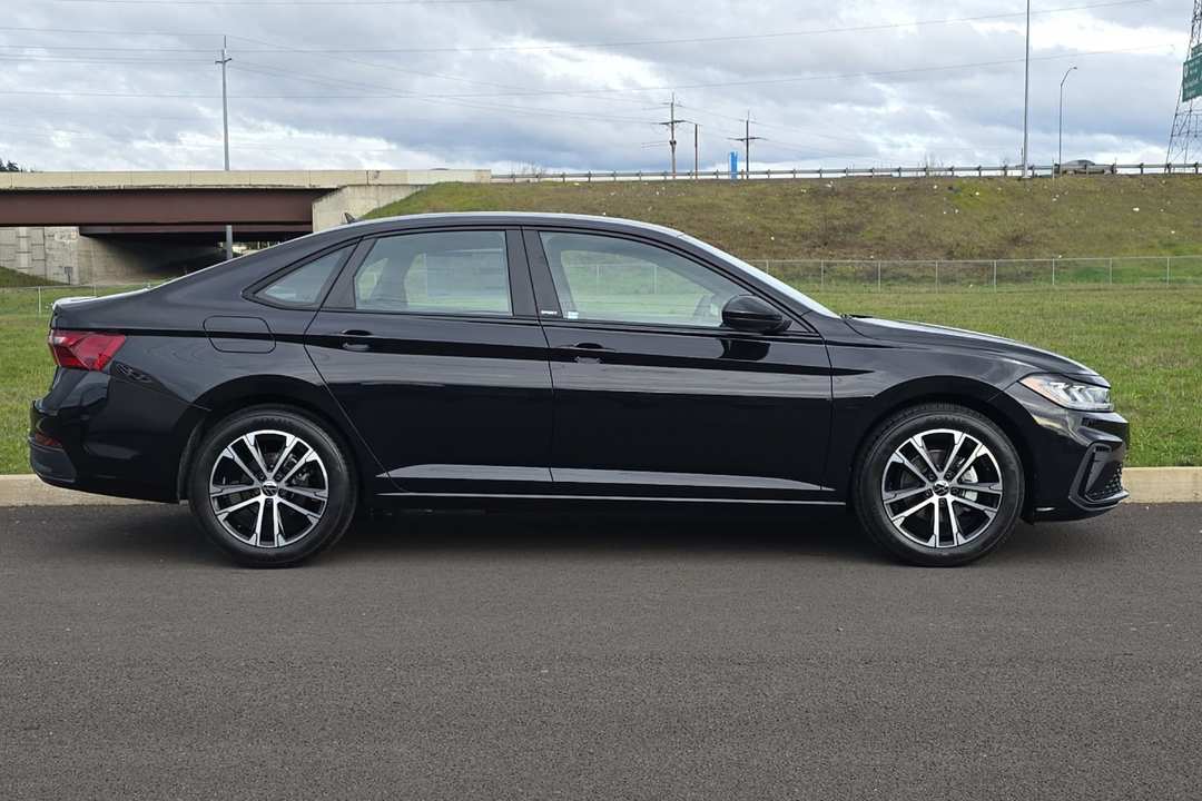 2026 Volkswagen Jetta 1.5T Sport - Image 2