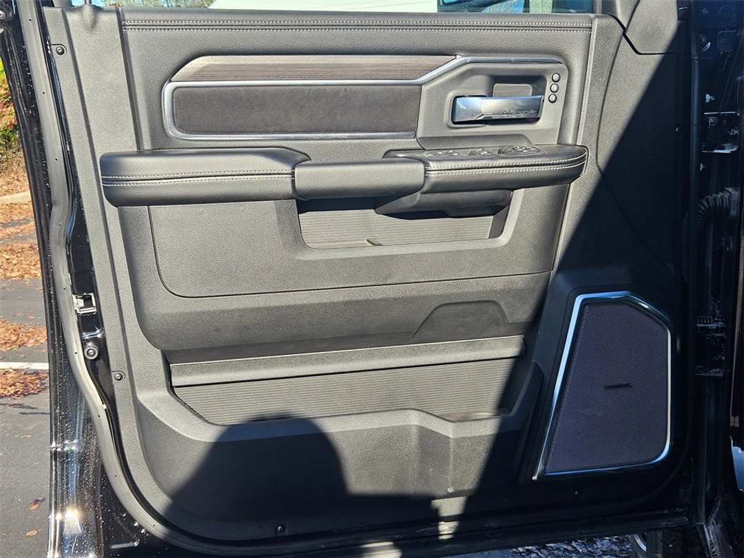 2026 Ram 3500 Laramie - Image 10