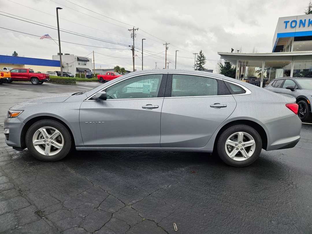 2025 Chevrolet Malibu LS - Image 3