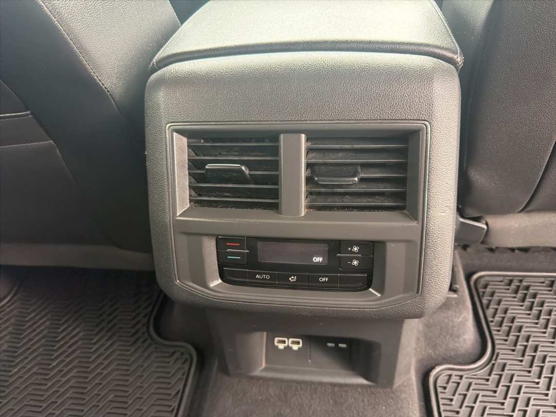 2018 Volkswagen Atlas SEL - Image 26