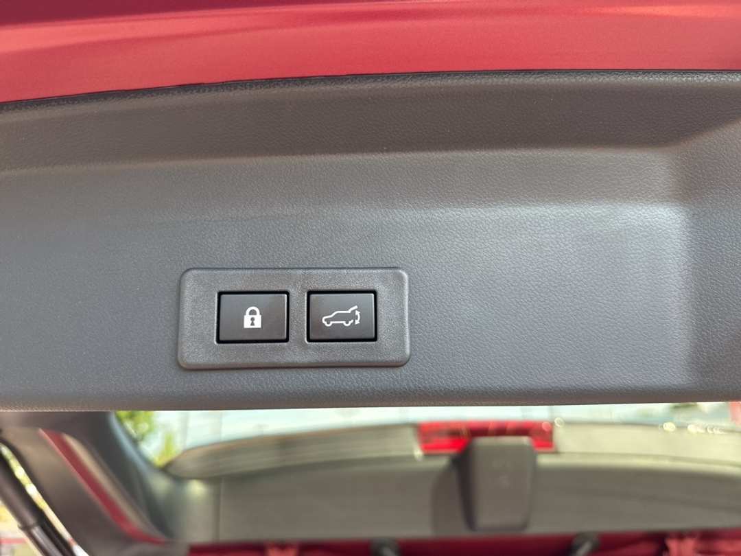 2025 Subaru Ascent Onyx Edition Touring - Image 32