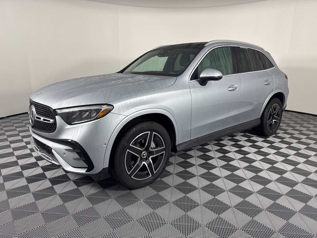 2025 Mercedes-Benz GLC GLC 350e - Image 9