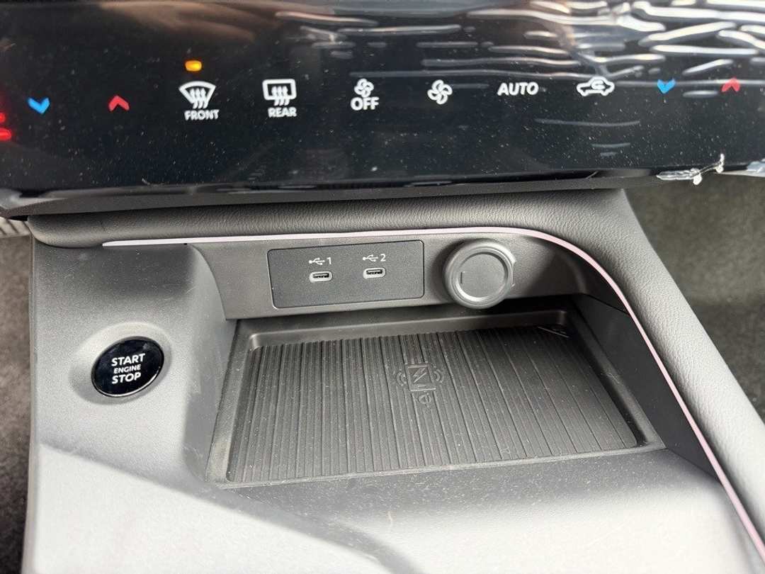 2026 Nissan Sentra SR - Image 23