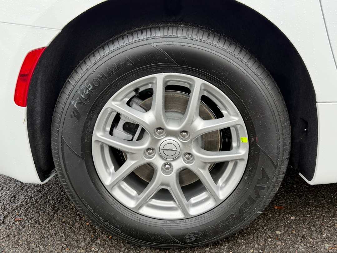 2026 Chrysler Pacifica Select - Image 9