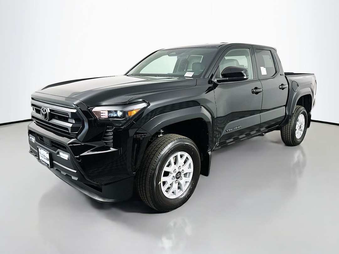 2025 Toyota Tacoma SR5 - Image 3