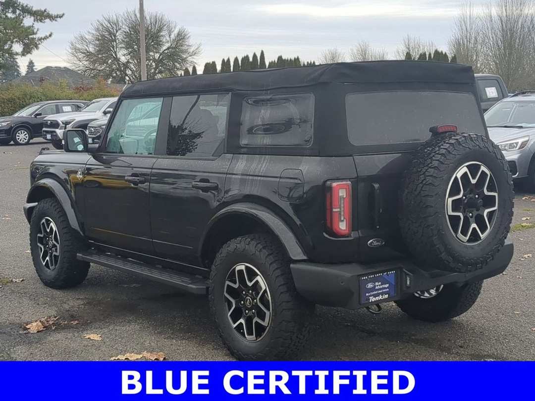 2023 Ford Bronco Outer Banks - Image 3