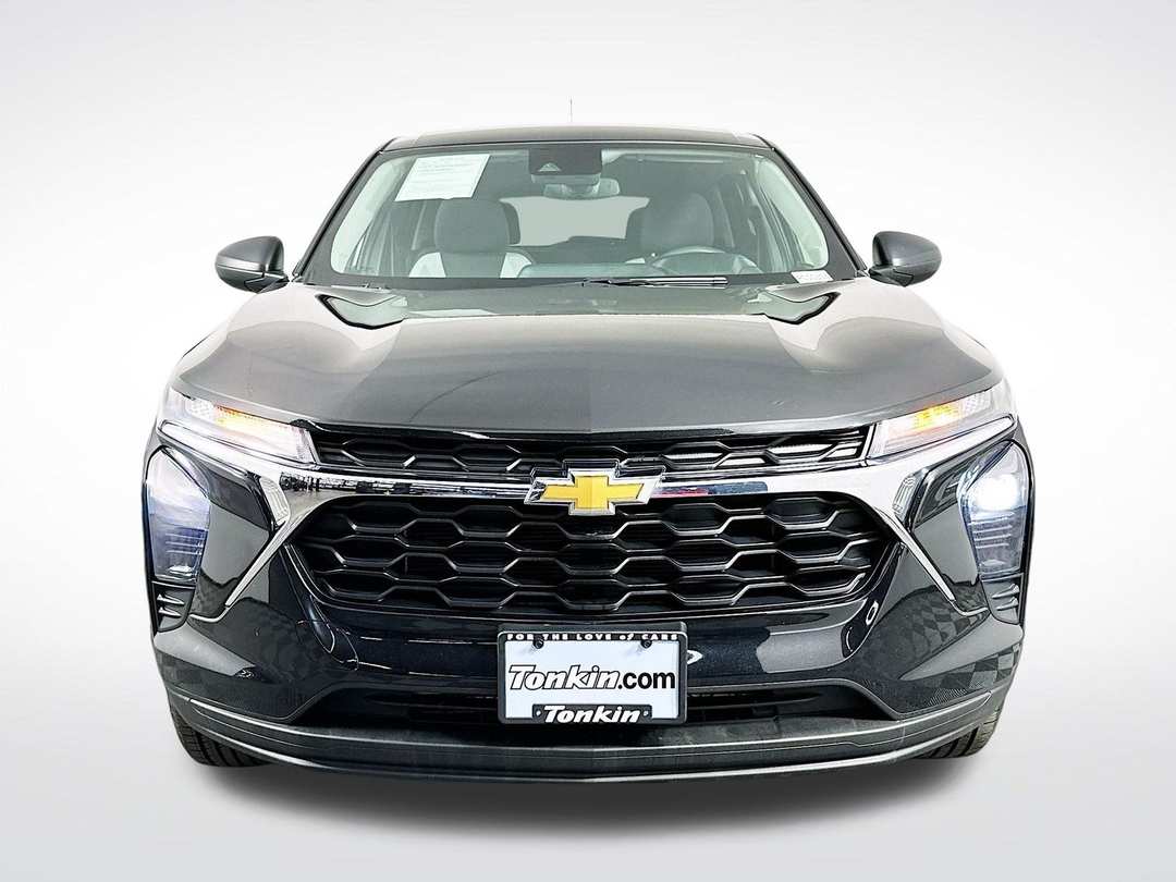 2024 Chevrolet Trax LS - Image 2