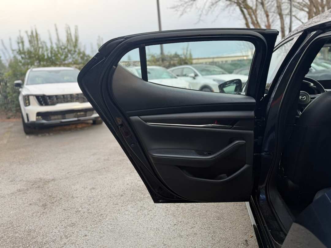 2020 MAZDA Mazda3 Premium - Image 21