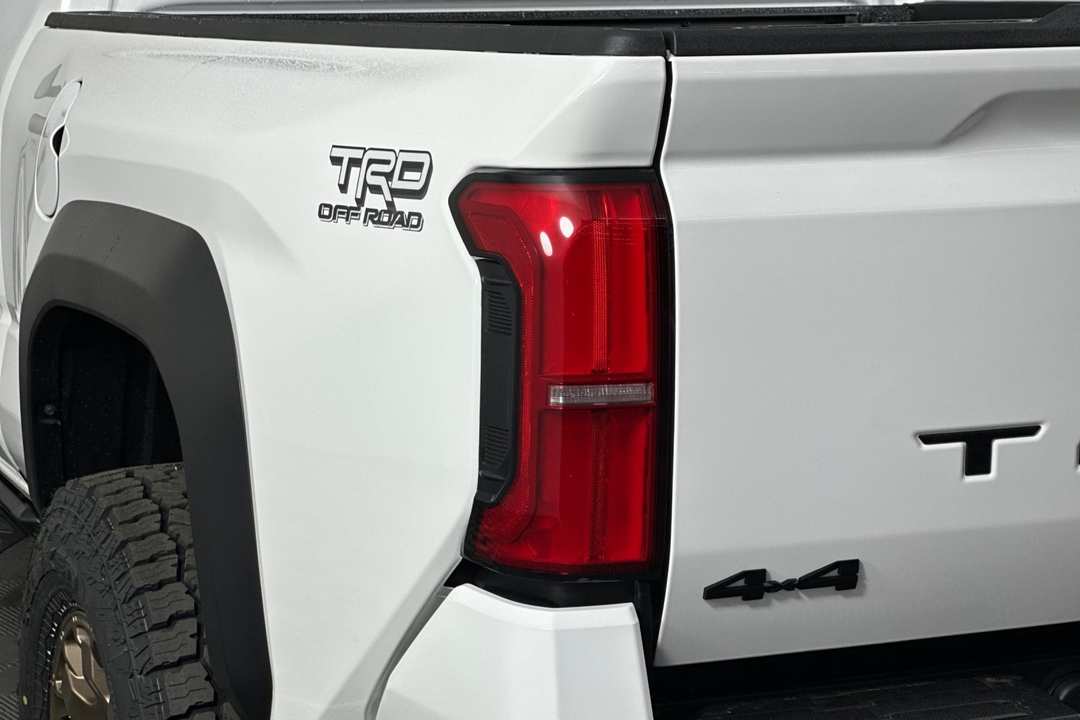 2025 Toyota Tacoma TRD OffRoad - Image 25