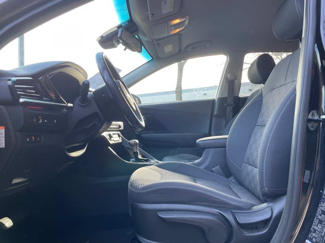 2020 Kia Niro LXS - Image 18