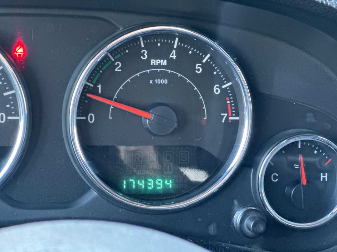 2012 Jeep Wrangler Unlimited Rubicon - Image 24