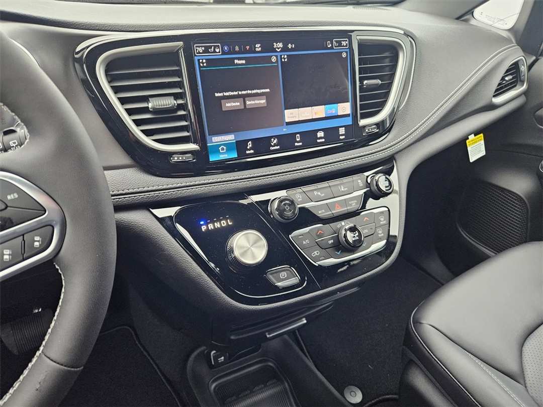 2026 Chrysler Pacifica Select - Image 19