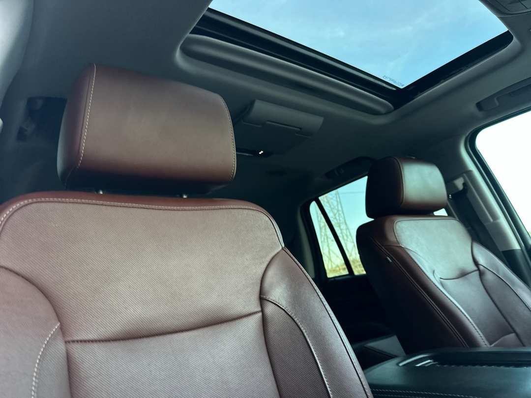 2019 Chevrolet Tahoe Premier - Image 17