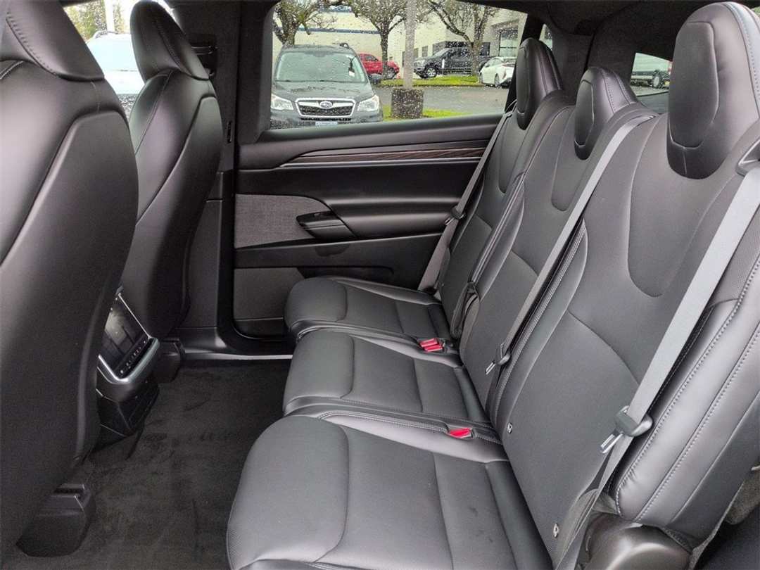 2024 Tesla Model X Base - Image 25