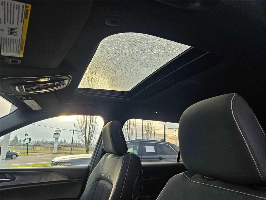 2025 Jeep Grand Cherokee L Laredo - Image 26