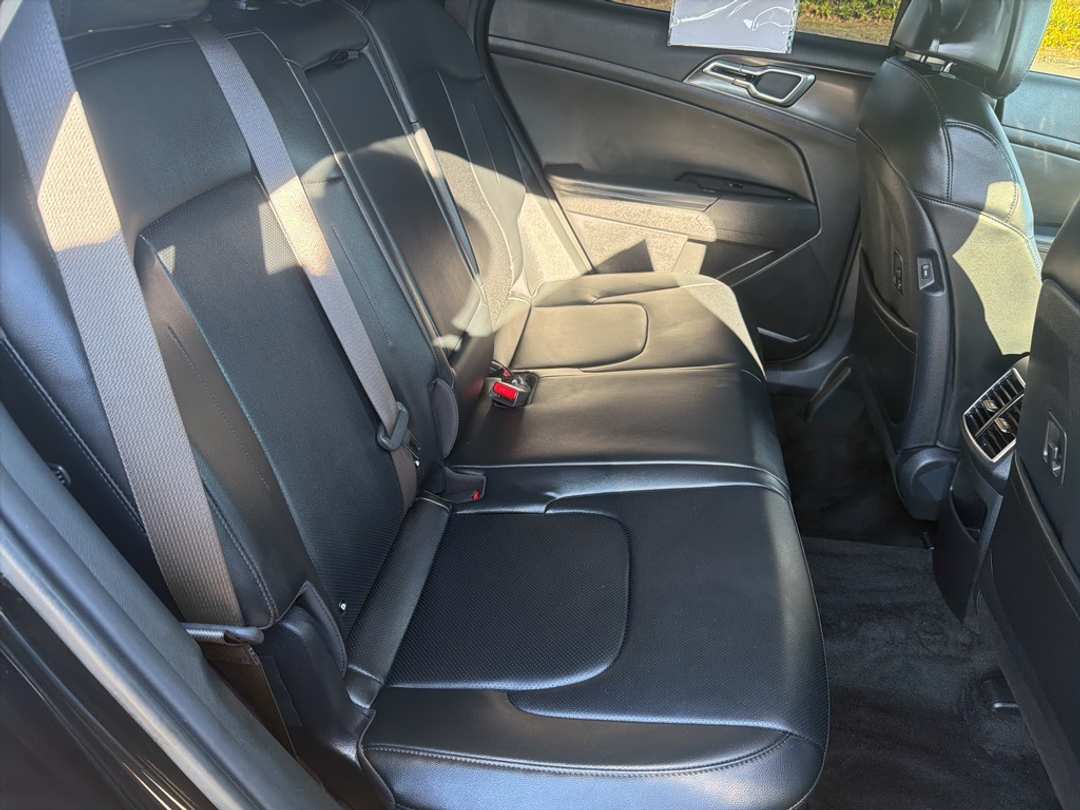 2024 Kia Sportage EX - Image 22
