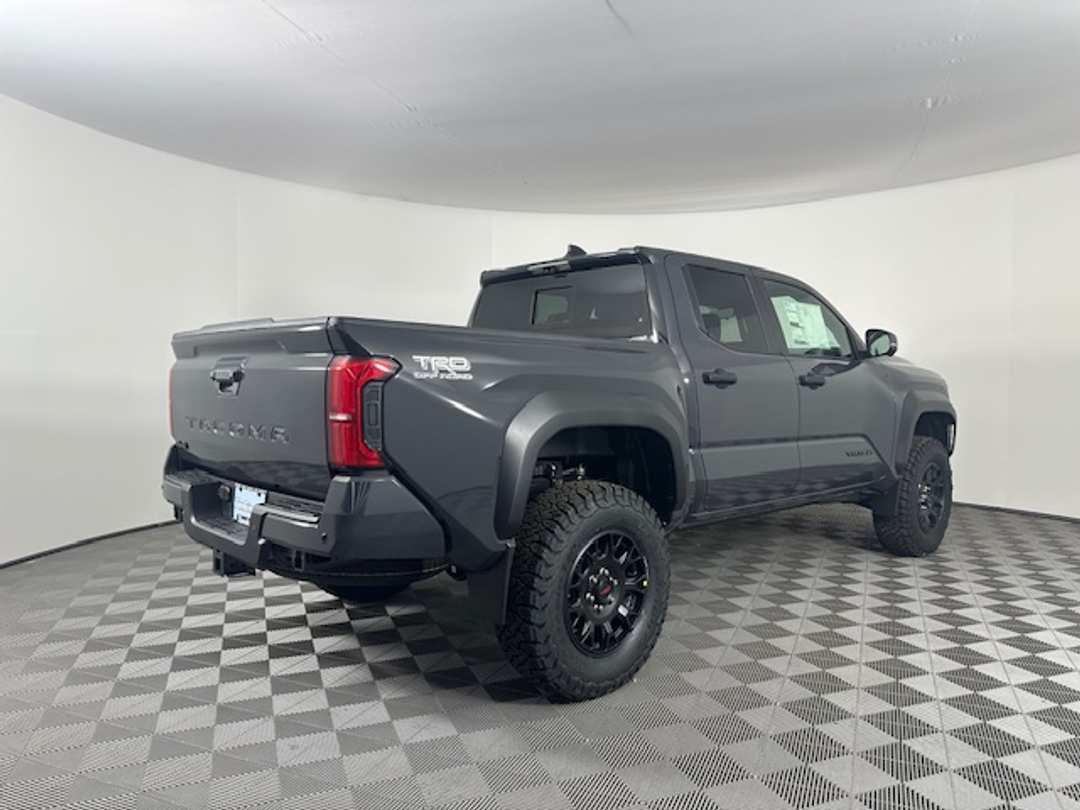 Toyota Tacoma - Image 4
