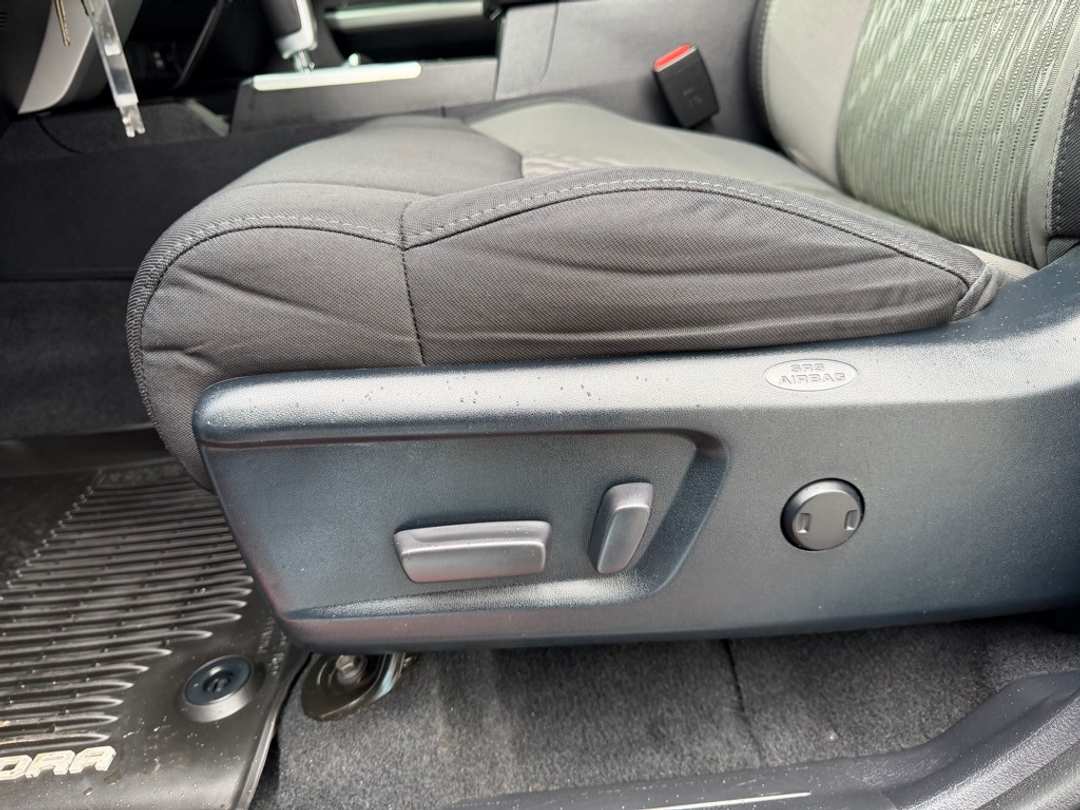 2018 Toyota Tundra SR5 - Image 14