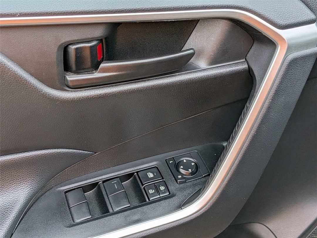 2024 Toyota Rav4 LE - Image 11