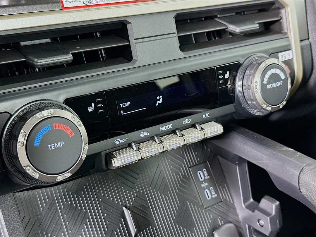 2025 Toyota Tacoma SR5 - Image 16