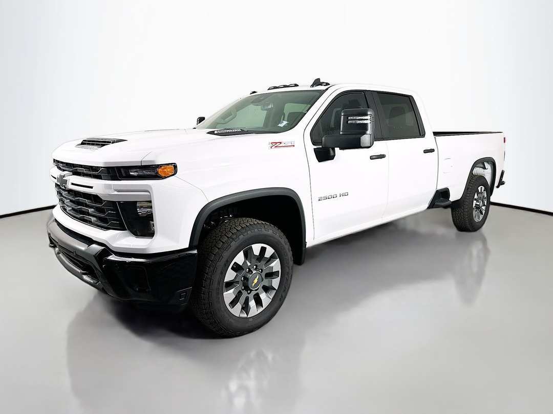 2025 Chevrolet Silverado 2500Hd Custom - Image 3