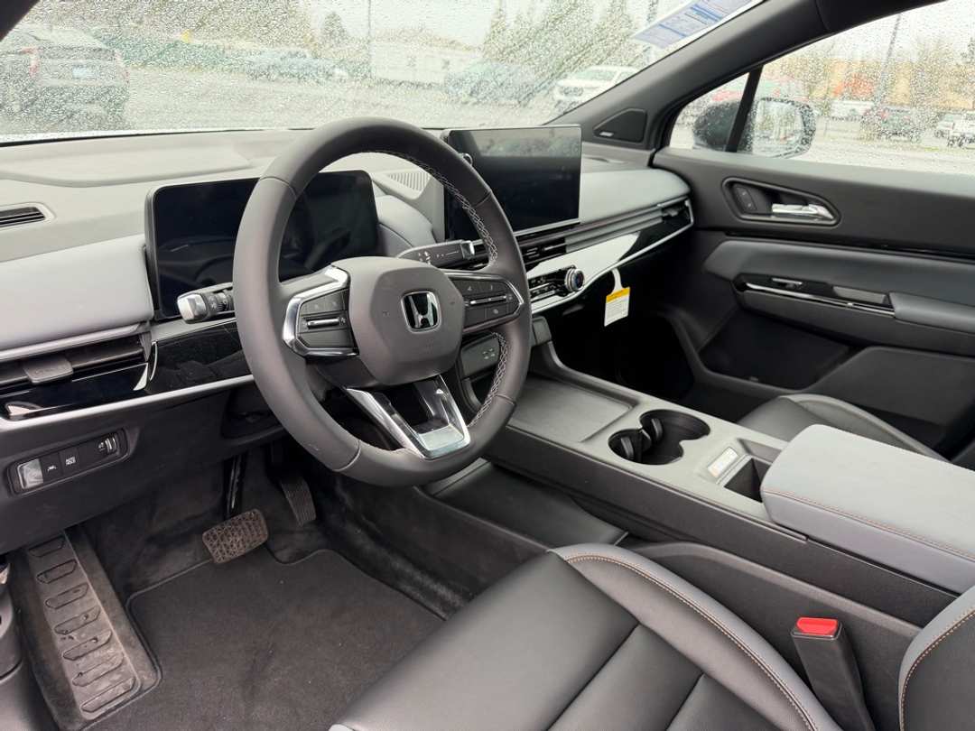 2026 Honda Prologue Touring - Image 17