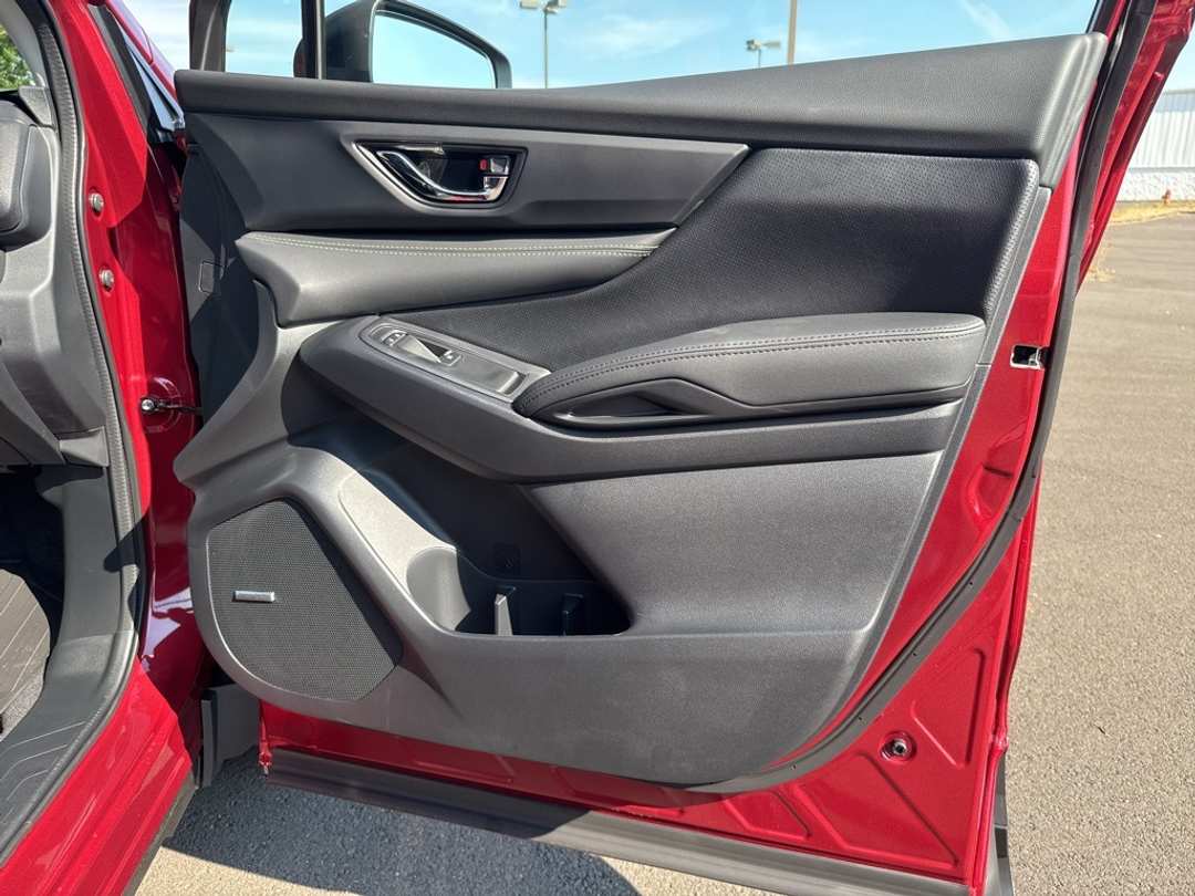 2025 Subaru Ascent Onyx Edition Touring - Image 41