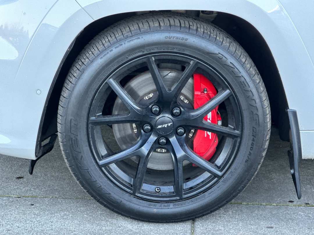 2021 Jeep Grand Cherokee SRT - Image 25