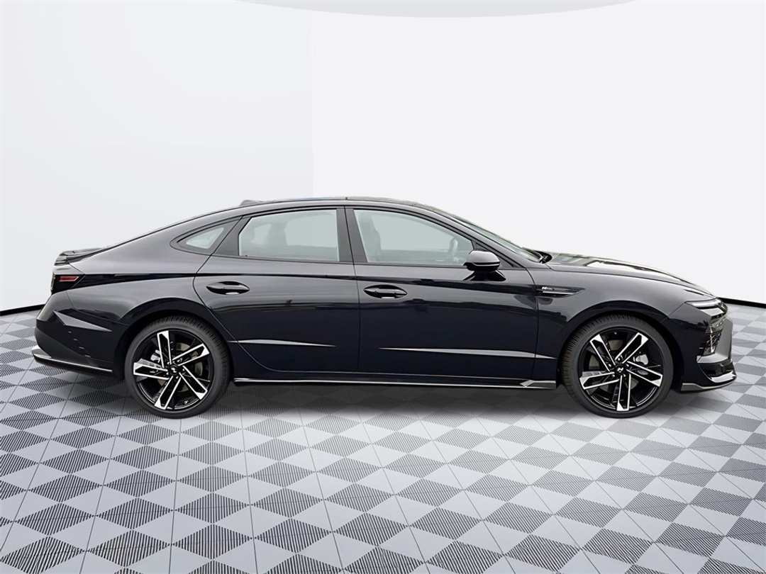 2026 Hyundai Sonata N Line - Image 5