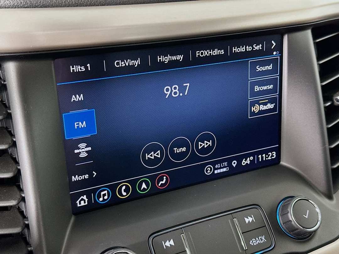 2021 GMC Acadia Denali - Image 16