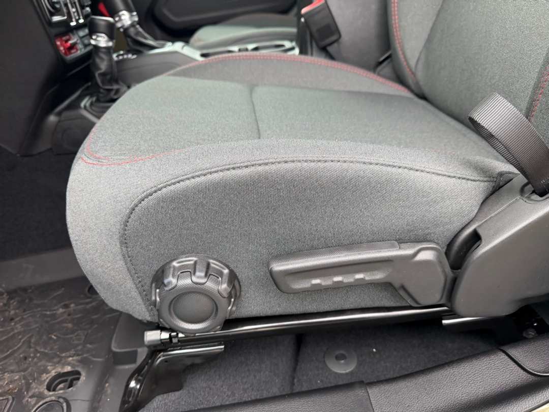2026 Jeep Wrangler Rubicon - Image 14