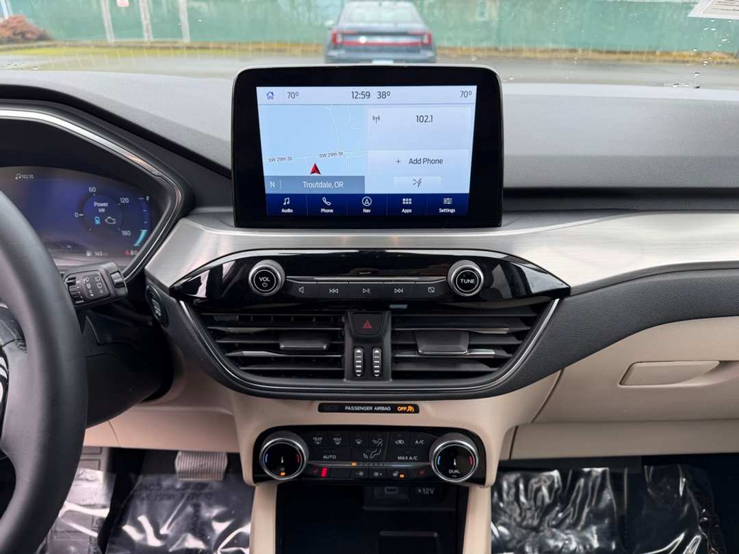 2022 Ford Escape Titanium - Image 21