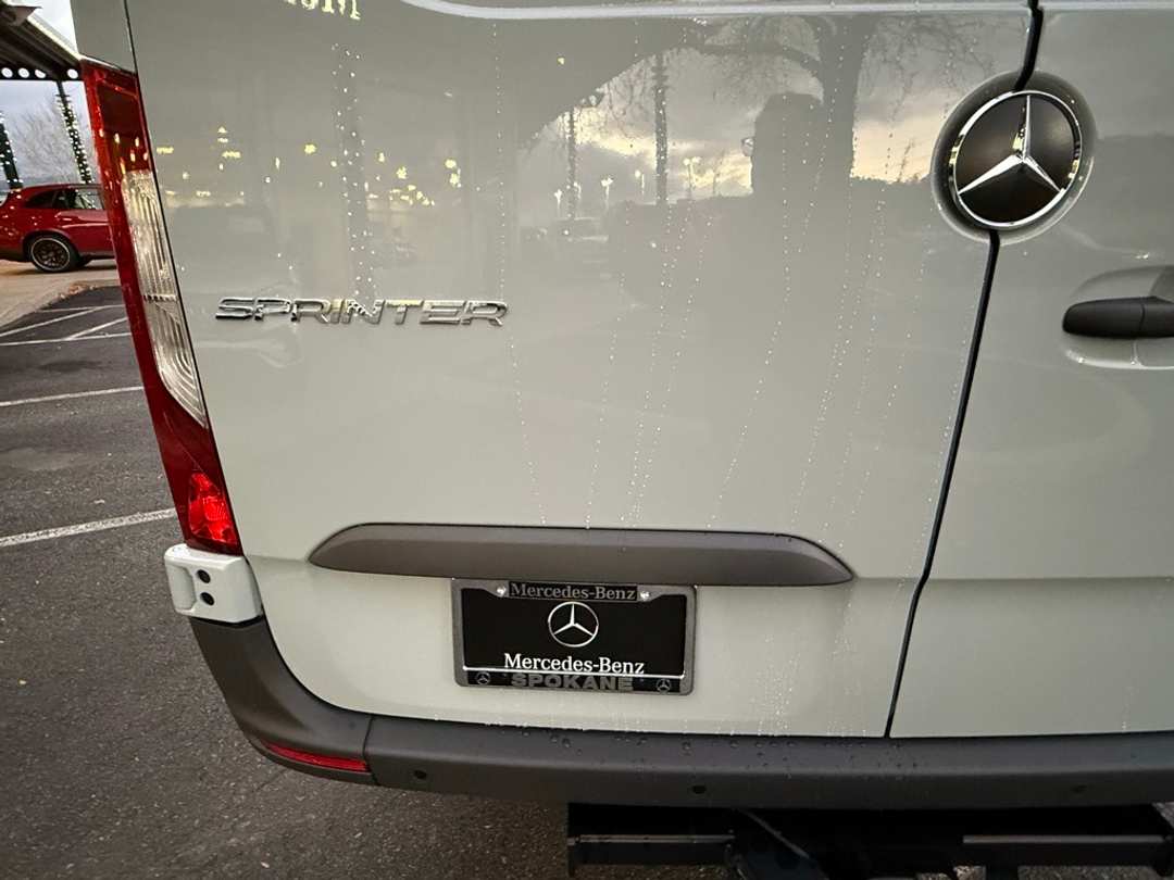 2025 Mercedes-Benz Sprinter 2500 Cargo 144 WB - Image 10