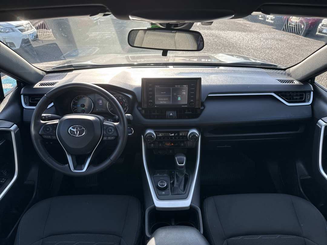 2022 Toyota Rav4 SE - Image 23