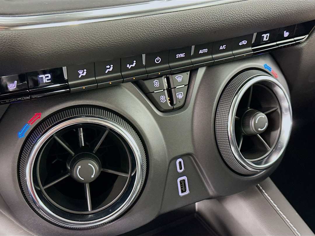 2025 Chevrolet Blazer LT - Image 17