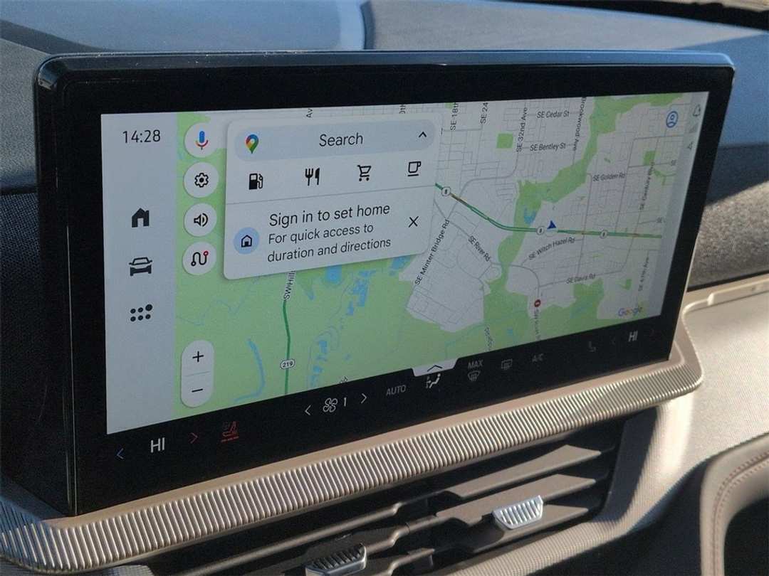 2026 Ford Explorer Active - Image 19