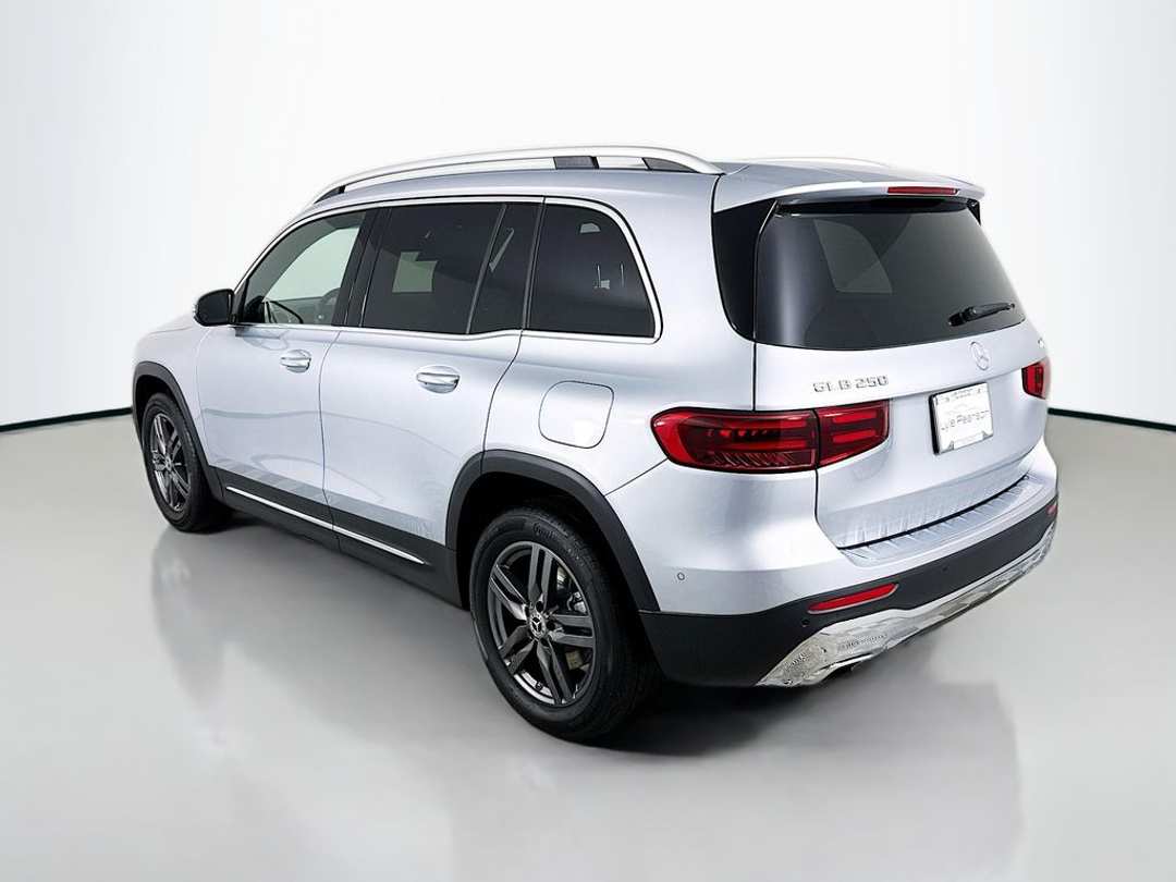 2026 Mercedes-Benz GLB GLB 250 - Image 3