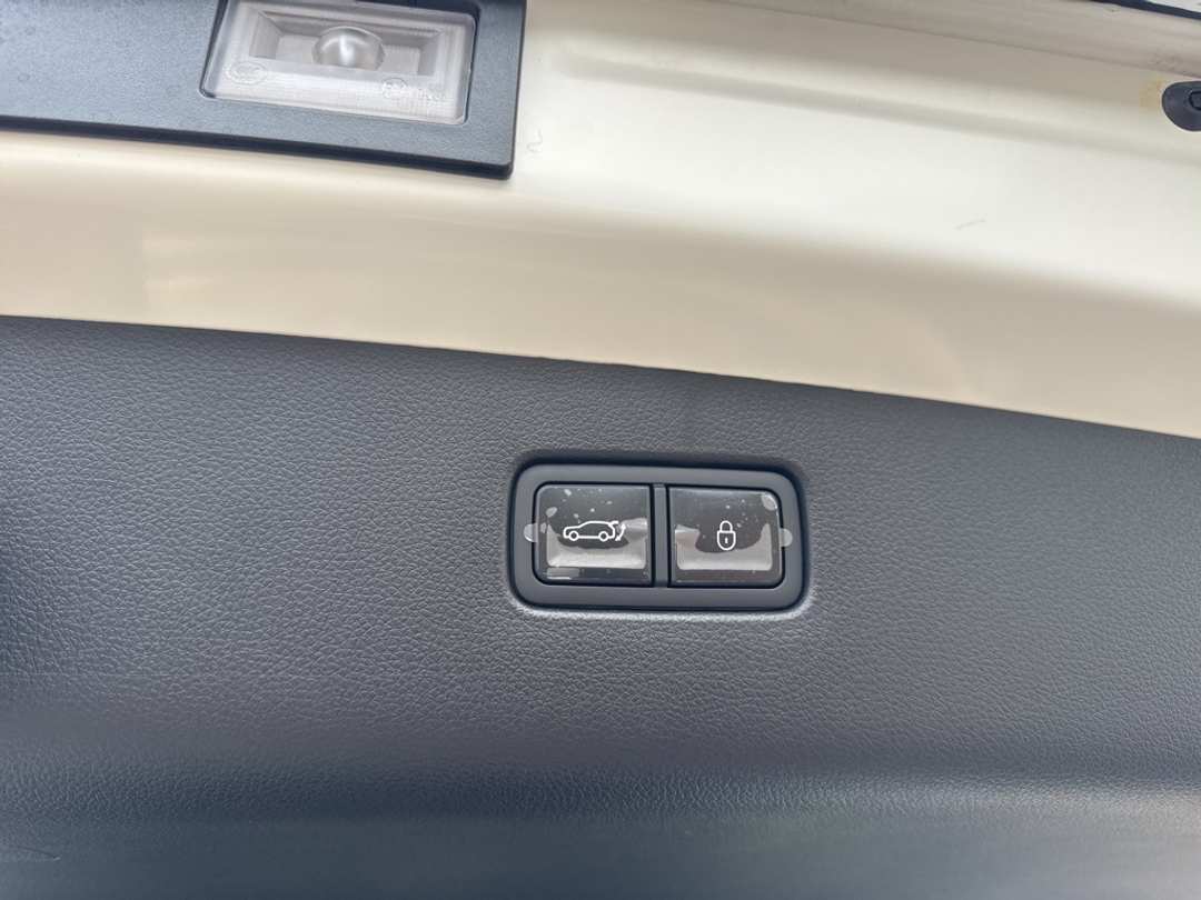 2026 Genesis Gv70 2.5T Sport Prestige - Image 15