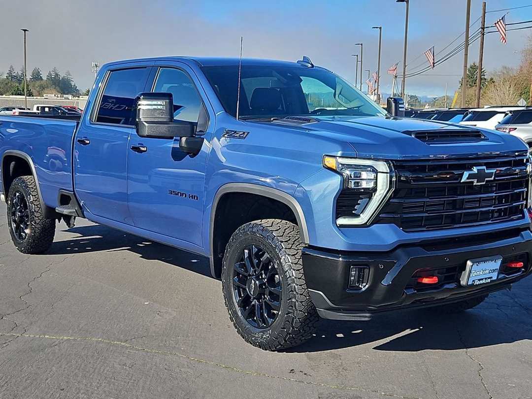 2026 Chevrolet Silverado 3500Hd LTZ - Image 8