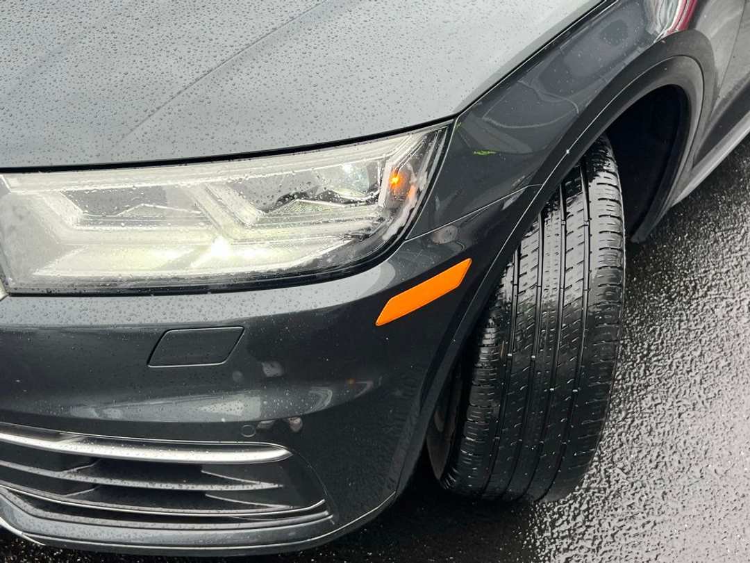 2019 Audi Q5 2.0T Premium Plus - Image 3