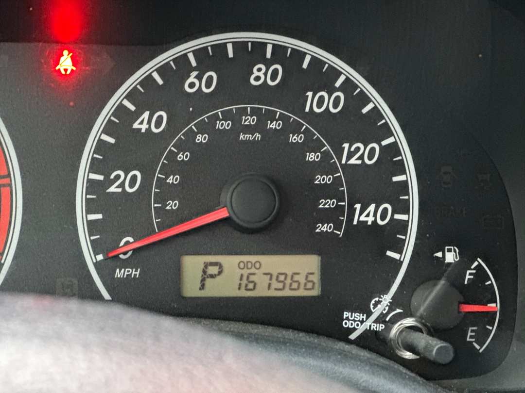 2013 Toyota Corolla LE - Image 21