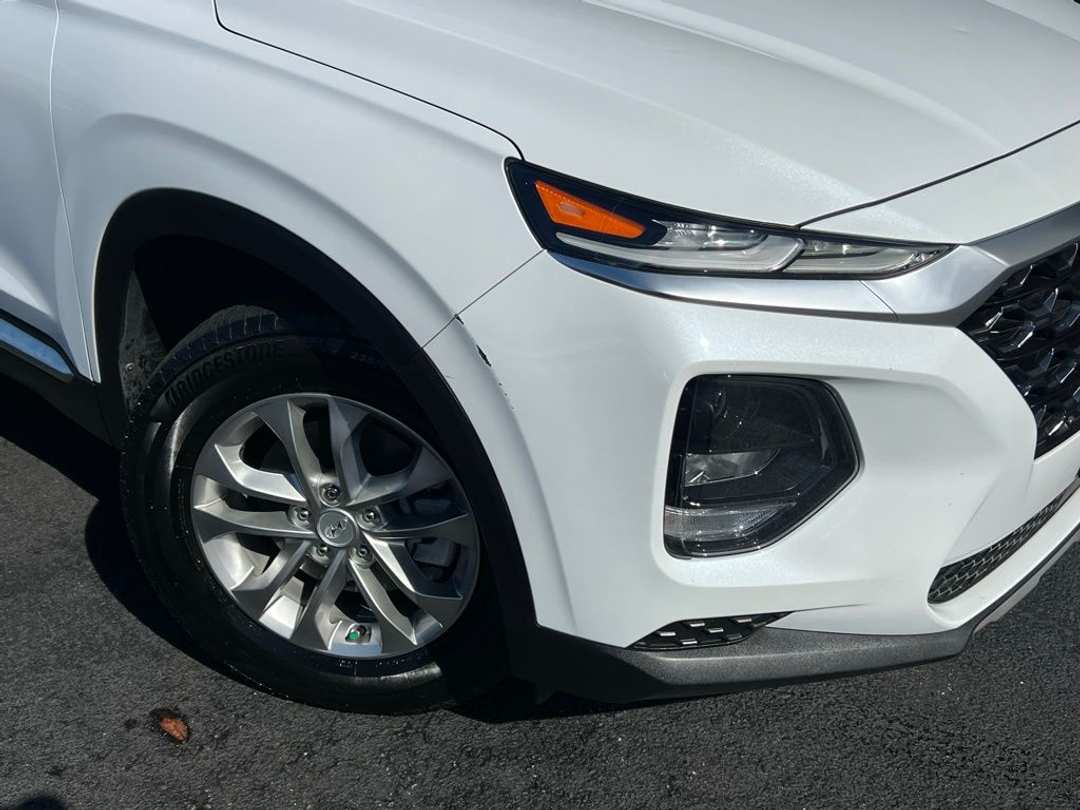 2020 Hyundai Santa Fe SE - Image 2