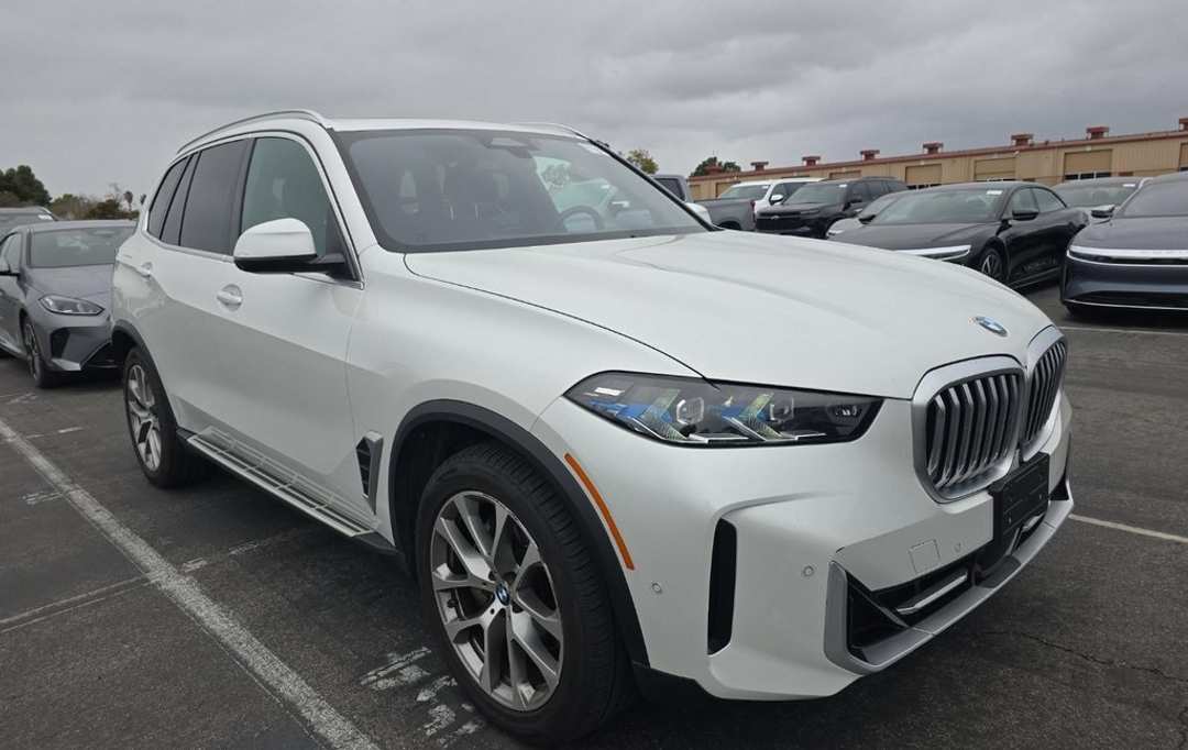 2024 BMW X5 xDrive40i - Image 2