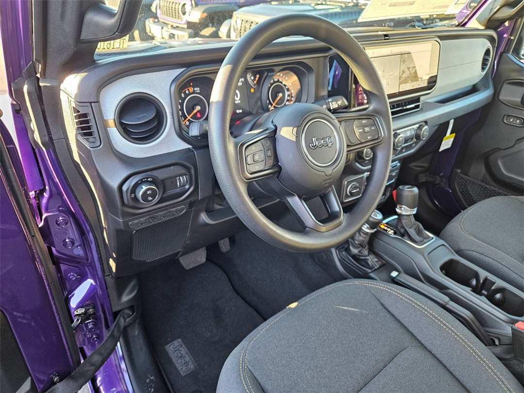 2026 Jeep Gladiator Sport - Image 13