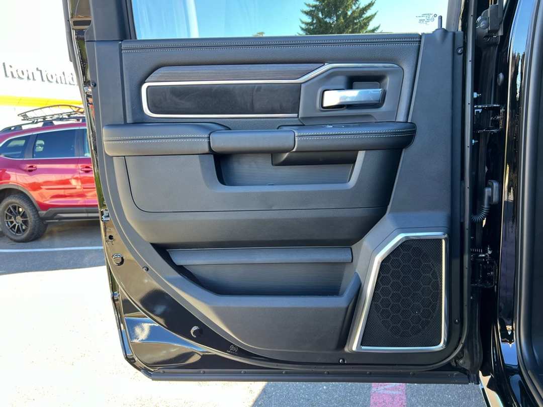 2026 Ram 3500 Laramie - Image 27