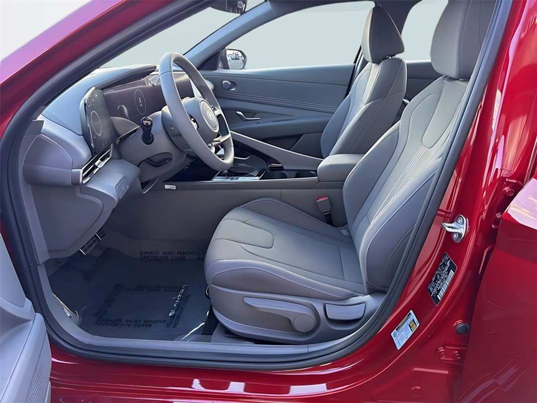 2026 Hyundai Elantra SEL Sport - Image 9