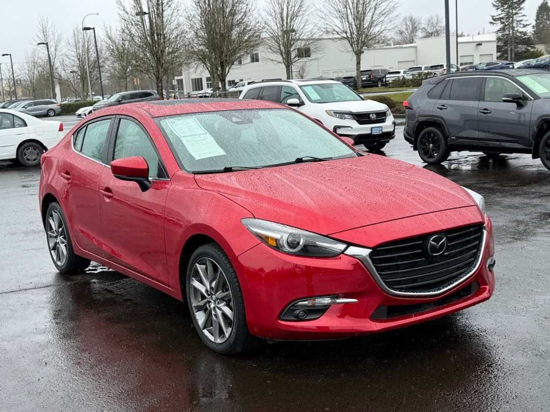 2018 MAZDA Mazda3 Grand Touring - Image 2